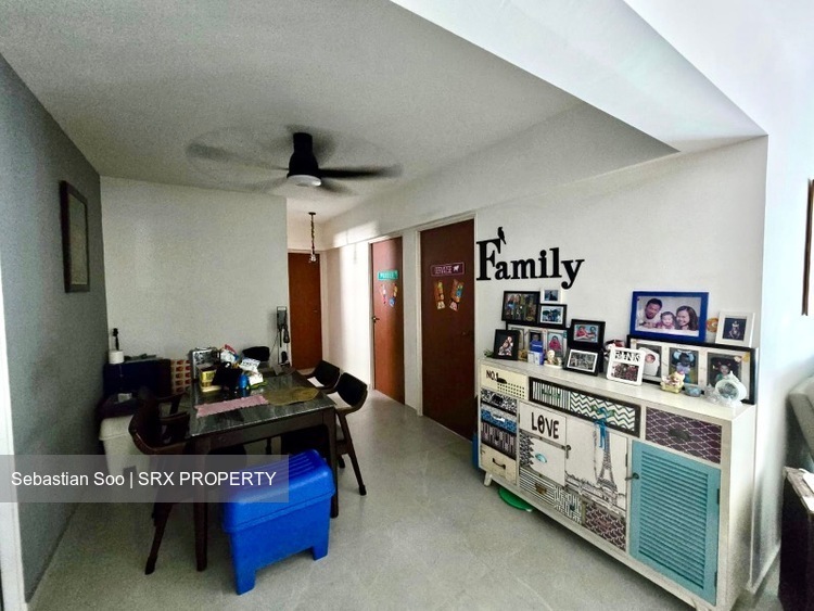 Boon Lay Avenue (Jurong West), HDB Executive #499718491